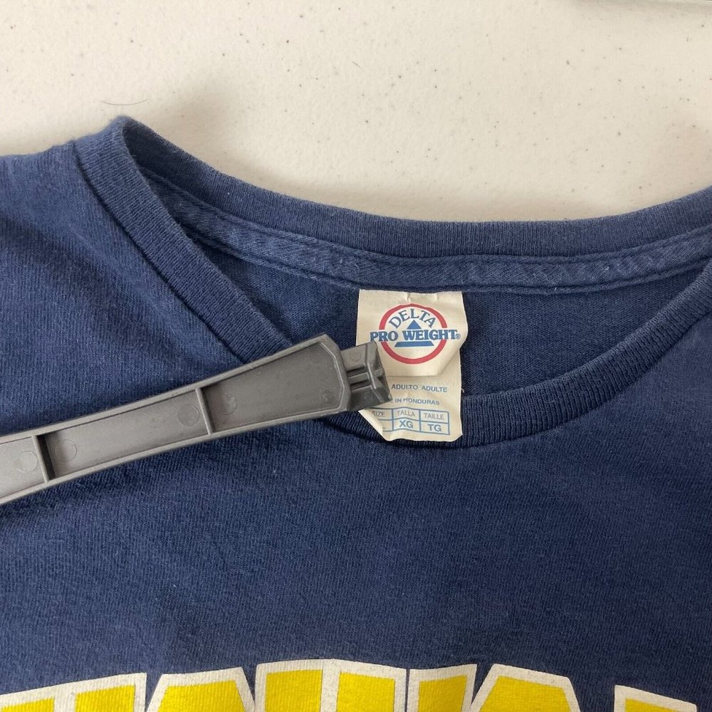 Michigan Wolverines Logo T Shirt NCAA College University Blue Size XL - Picture 4 of 4